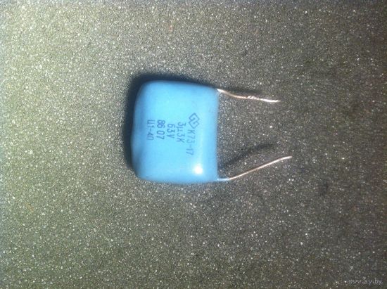 Конденсатор 3,3 мкФ, 63В (К73-17)
