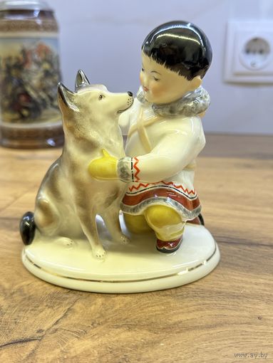 Редкая фарфоровая статуэтка. Якут с собакой СССР много Лотов с рубля