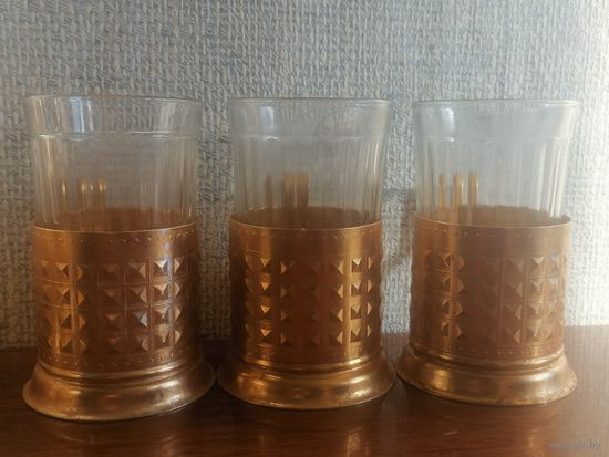 Подстаканники алюминевые 3 штуки+стаканы, СССР.