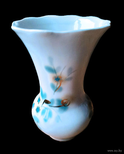 Ваза фарфор. Полонский завод художественной керамики. Украина. 20 век.
