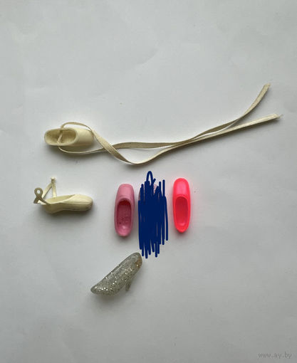 Лот винтажной непарной обуви для куклы Барби Barbie