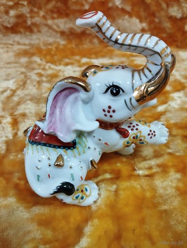Статуэтка фарфоровая Слонёнок, Европа