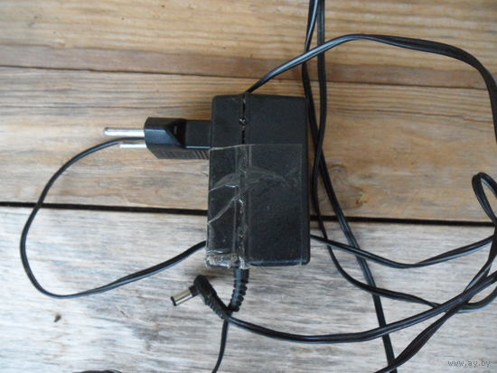 Блок питания Sanyo ~230 B / =12 V, 200 mA
