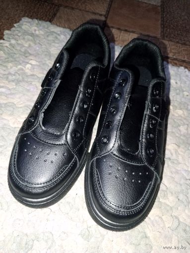 Новые кроссовки