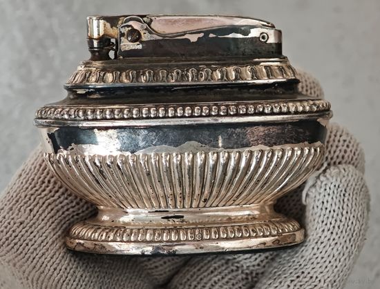 Королева Анна , Ronson настольная  бензиновая зажигалка рабочая