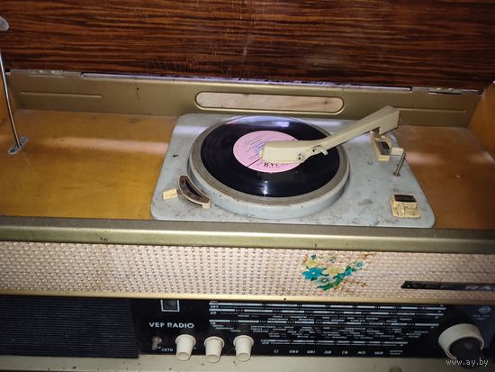 Радиола VEF RADIO (СССР, Рига)
