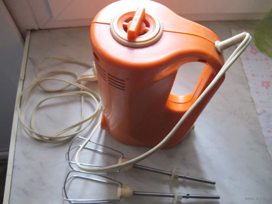 Раритетный (1987 г.) миксер МВР-201 "Вихрь". Плавное изменение скорости. Венчики для взбивания (2 шт.)