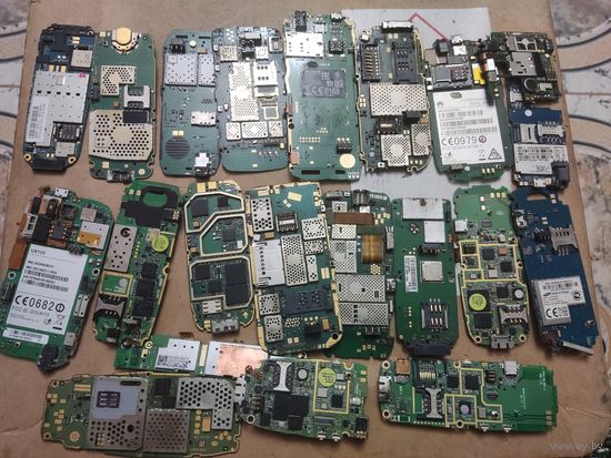 Платы от мобильных телефонов