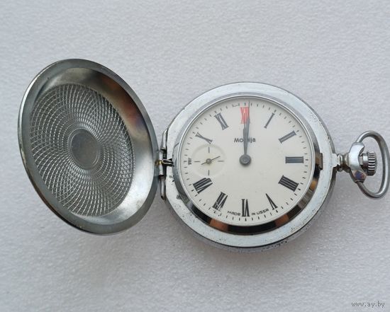 Все лоты с 1р.Карманные часы не тикают