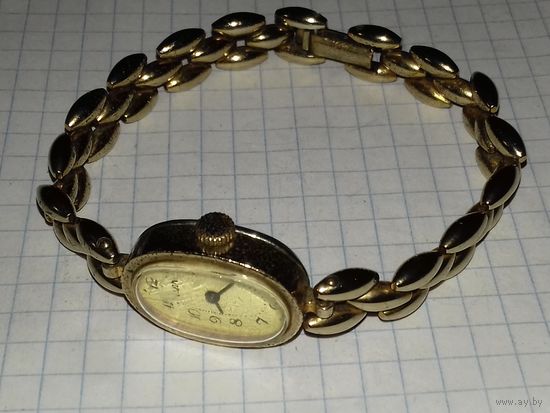 Часы Луч (Luch) женские механические с браслетом. На ходу.