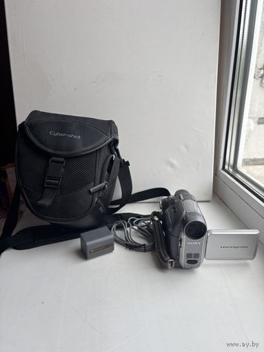 Видеокамера Sony DCR-HC19E