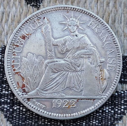 Французский Индо-Китай 1 пиастр 1922 года. Герб. Серебро! Индокитай. Сторгуй за свою цену, предложи обмен!