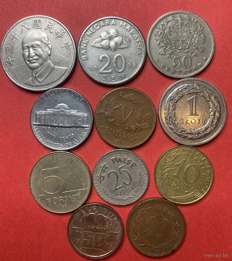 11 разных монет из 11 стран - 6