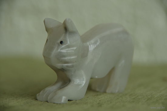 Статуэтка " Кот "  , оникс  высота 4,5 см , длинна 7 см