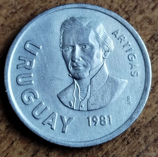 Уругвай 10 новых песо 1981