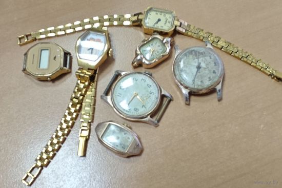 Лот желтых часов